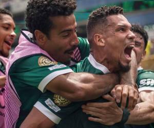 Así celebró Paulinho tras marcar el gol de la clasificación.