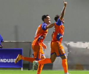 Imágenes del desarrollo del partido.