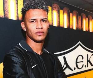 Kervin Arriaga ha firmado por dos años con el AEK.