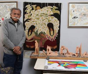 En su quehacer ha construido cinco décadas de arte sin concesiones ni repeticiones.