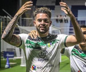 Imágenes del desarrollo del partido Juticalpa vs Real España.