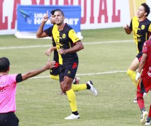Eddie Hernández ya marcó su primer gol con el Real España en este torneo.