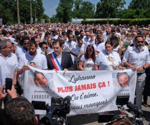 Una marcha blanca se celebrará este domingo en Fleurance, suroeste de Francia, en memoria de Lyhanna, la niña de 11 años cuya muerte ha provocado una fuerte conmoción en todo el país y ha reabierto el debate sobre presuntas disfunciones en la cadena judicial en la gestión de denuncias por violencia sexual contra menores.