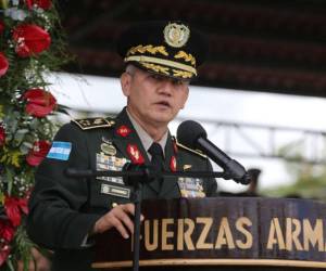 Fuerzas Armadas garantizan alternabilidad y niegan golpe tras denuncia de la presidenta Xiomara Castro.