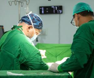 Más de dos mil cirugías se han realizado solo en un centro médico nacional en los últimos tres meses, afirmaron desde el gobierno.
