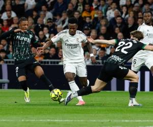 Imágenes del desarrollo del partido.