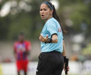 Shirley Perelló sumará una nueva experiencia más en su destacada carrera arbitral.