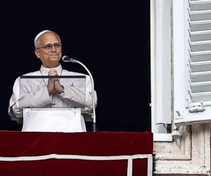 El papa participó este domingo en el ángelus en el Vaticano y anunció que retomará sus actividades de forma gradual, tras ser operado de un adenocarcinoma en el pulmón derecho.