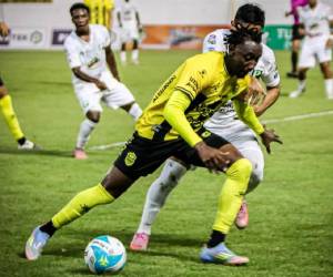 Imágenes del desarrollo del partido.