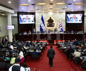 El proyecto de ley introduce además un régimen disciplinario estricto para frenar el ausentismo o los boicots de los funcionarios al cronograma electoral.