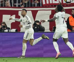 Imágenes del desarrollo del partido.