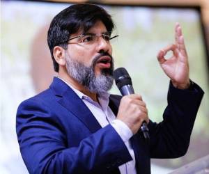 Zelaya aseguró que “no hay nadie que este sobre la ley” y que luchará para “seguir combatiendo la corrupción”.