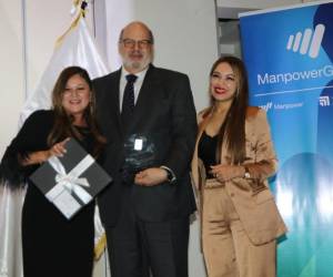 Más de 40 líderes empresariales de distintos sectores productivos fueron reconocidos por su trayectoria, visión estratégica y contribución al desarrollo económico de Honduras durante la primera edición de los galardones organizados por Manpower Group y Brain Consulting Group.