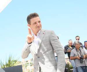 El actor Jeremy Renner está en conflicto con la directora Yi Zhou, luego de que su voz fuera utilizada en la película animada y generada con IA Stardust Futures: Stars and Scars. La creadora se ha defendido y ha dicho que todo está registrado en un contrato.