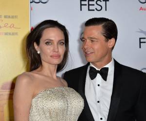 Jolie y Pitt tienen seis hijos en común, tres de ellos adoptados - Maddox, de 24 años, Pax (22) y Zahara (21)- y tres biológicos: Shiloh (20) y los mellizos Knox y Vivienne, de 18.