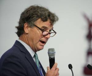 Pierre Manigault, presidente de la SIP, dijo que el poder público no puede utilizar el acceso a sus instalaciones como instrumento de castigo contra los medios que lo cuestionan.