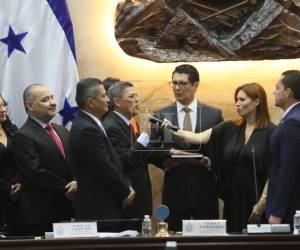 La junta directiva del Congreso estuvo presente en la juramentación.