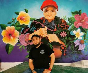 Javier Ordóñez es egresado de la Escuela Nacional de Bellas Artes, es pintor de caballete y muralista.