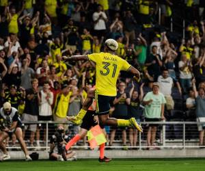 Andy Najar anotó en la remotada 3-2 del Nahsville ante el Columbus Crew.