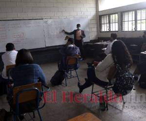 La Secretaría de Educación prevé implementar esta iniciativa en un lapso de dos años en cada centro educativo, a pesar de la desconfianza que genera en la sociedad civil y expertos en la materia.
