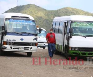 La postura de los transportistas comienza a consolidarse cada vez más, ya que ellos sostienen que por ley el incremento debe efectuarse de forma inmediata.