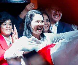 Tras recibir sus credenciales, la mandataria electa llamó a la unidad nacional y aseguró que asume la enorme responsabilidad con profunda humildad.