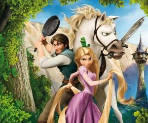 La película animada original de 2010, dirigida por Nathan Greno y Byron Howard, recaudó más de 592 millones de dólares en todo el mundo y dejó una huella cultural que se extendió a series de televisión, musicales de crucero y atracciones de parques temáticos.