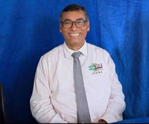 Víctor Fiallos, director y fundador del Instituto Gubernamental Polivalente de San Pedro Sula, fue hallado muerto dentro de la institución.