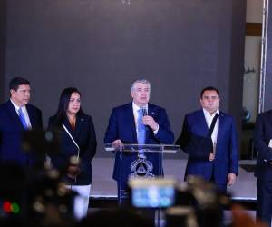 Los funcionarios de gobierno encabezados por el ministro de la Presidencia, Juan Carlos García, dieron a conocer las determinaciones que se tomaron en reunión de Consejo de Ministros.