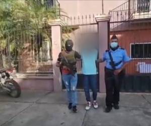 El miembro de la banda denominada “Los Pelones” fue detenido por las autoridades policiales.