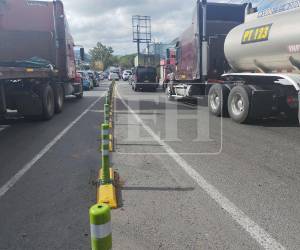 Una colisión leve registrada la mañana de este viernes a la altura de la colonia Satélite generó un fuerte congestionamiento vehicular en la salida al sur de Tegucigalpa, especialmente en las inmediaciones de la rotonda de Loarque.
