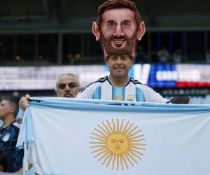 Los aficionados argentinos son mayoría en el Hard Rock Stadium de Miami.