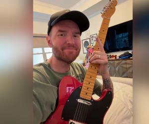 El guitarrista fue diagnosticado con un cáncer suprarrenal en 2021, con metástasis en otras zonas a lo largo de los años.