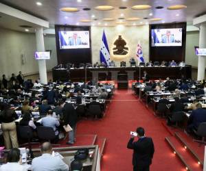 Durante la sesión del martes, los diputados aprobaron la exoneración transitoria de multas y sanciones a políticos.