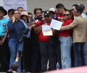 Las centrales obreras leyeron el manifiesto en el marco del Día del Trabajador, en la concha acústica de la Plaza Francisco Morazán.