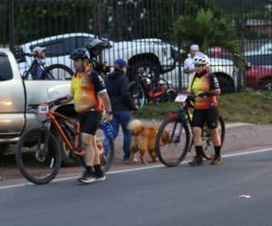Desde temprano comenzaron a llegar todos los competidores de la Vuelta Ciclítica de EL HERALDO 2025 y se creó un gran ambiente frente al Coliseo Nacional de Ingenieros. Aquí las imágenes del ambiente que se vive.