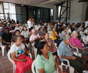 Familias afectadas por lluvias en la capital reciben apoyo económico de L13,900 mediante bonos entregados por la AMDC con respaldo del BID y GOAL.
