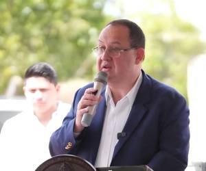 El funcionario aseguró que su salida responde a razones personales y profesionales y continuará en el cargo hasta el 30 de septiembre para atender la emergencia y garantizar una transición ordenada.