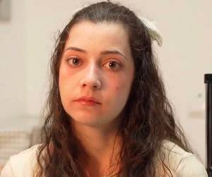 Nohelia Castillo Ramos es una joven de Barcelona, España, que recibirá la una muerte asistida a sus 25 años, este jueves 26 de marzo de 2026, luego de un complejo proceso legal que inició en el 2024. La joven, se convertirá en la primera persona en el mundo en recibir la eutanasia con la depresión como argumento central de su diagnóstico. A continuación los detalles del polémico caso.