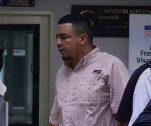 Deyvin Nayin Licona Santos es el tercer agente de la División Anti Extorsión y Asociaciones Terroristas (DAET) señalado en el caso.