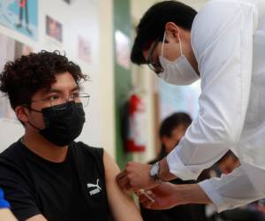 El Gobierno cuenta con vacunas suficientes para inmunizar a la población, afirmó la presidenta Sheinbaum.