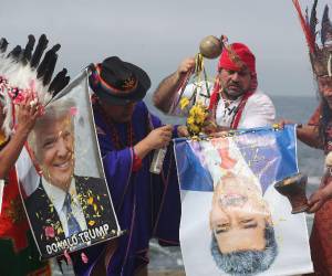 Un grupo de chamanes y curanderos peruanos predijo este lunes que el presidente de Venezuela, Nicolás Maduro, se retirará del poder durante 2026, a raíz de la tensión que mantiene con Estados Unidos, y que, por lo tanto, el mandatario estadounidense, Donald Trump, se levantará como el ganador en ese conflicto.