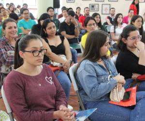 Los aspirantes podrán solicitar información adicional escribiendo al correo electrónico<b> </b>becas@formatoeducativo.com o comunicándose mediante llamada o WhatsApp al número +34 634 254 394.