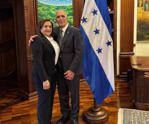 La exdiputada nacionalista fue juramentada este miércoles por el presidente Asfura.