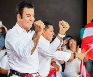 Salvador Nasralla se pronunció tras conocer que está ganando las elecciones de manera momentánea.