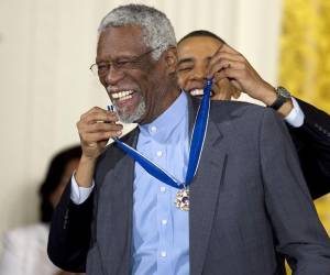 En 2011 recibió la Medalla Presidencial de la Libertad de manos del entonces mandatario Barack Obama.