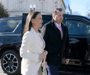 Vestida completamente de blanco y con una sonrisa en su rostro, arribó este jueves la premio Nobel de la Paz, María Corina Machado a la Casa Blanca para sostener un almuerzo en privado con el mandatario Donald Trump.
