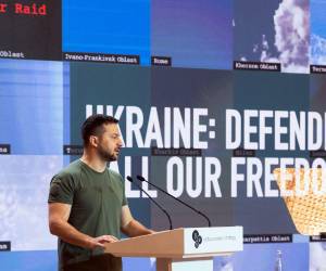 “Estos últimos días, el ejército ruso nos ha mostrado lo mejor que tiene: su espalda. Después de todo, hizo lo que debía: huir”, informó el presidente ucraniano, Volodimir Zelenski, ante los avances que ha tenido la tropa ucraniana desde inicios de septiembre.