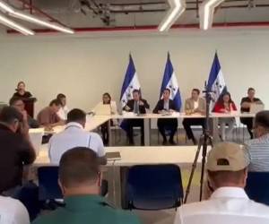 Las reuniones continuarán en los próximos días, con la expectativa de definir el nuevo salario mínimo en el país.