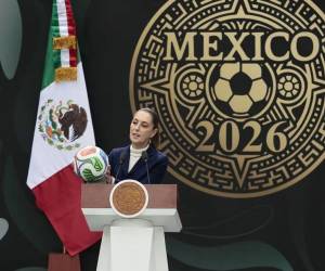 Sheinbaum alienta al Tri bajo estrictas alertas de seguridad.